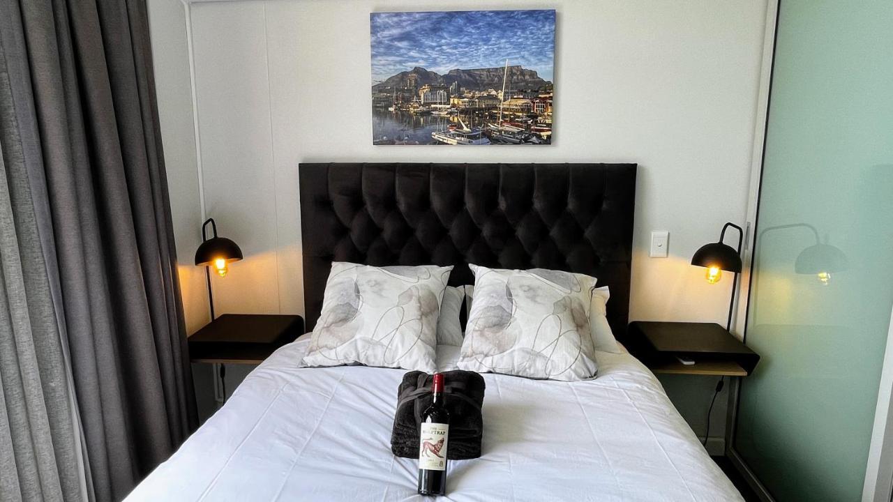 Modern Luxury Studio With Breathtaking City Views - No Load Shedding Cidade Do Cabo Exterior foto