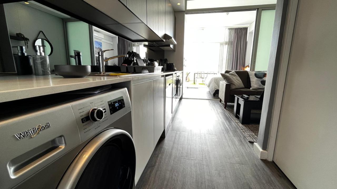Modern Luxury Studio With Breathtaking City Views - No Load Shedding Cidade Do Cabo Exterior foto