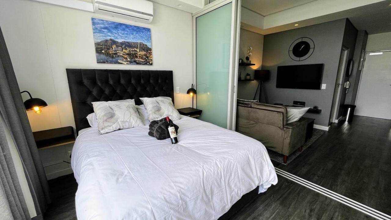 Modern Luxury Studio With Breathtaking City Views - No Load Shedding Cidade Do Cabo Exterior foto