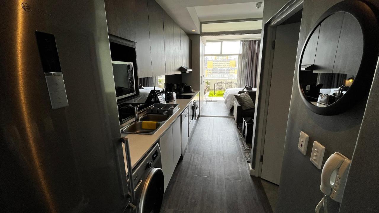 Modern Luxury Studio With Breathtaking City Views - No Load Shedding Cidade Do Cabo Exterior foto